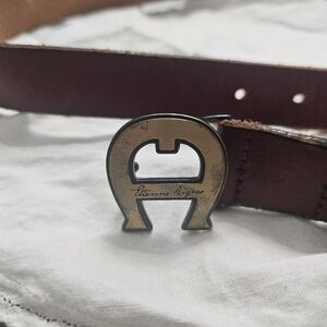 Etienne Aigner vintage skinny leather belt. Brown